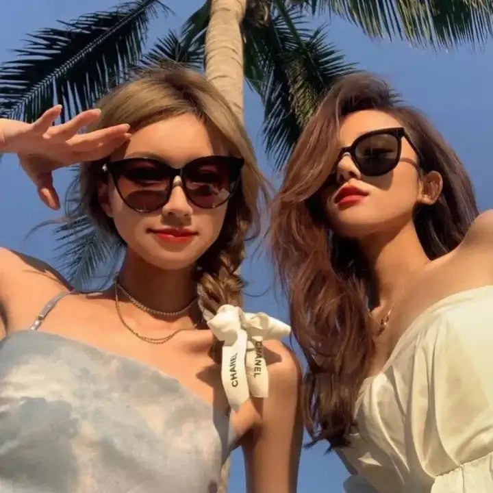 草裙舞女孩